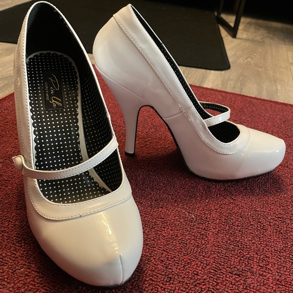 Pleaser Shoes - White, Size 10, Pleasers